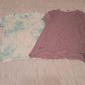 2 flowy t-shirts 💥 2 for $18